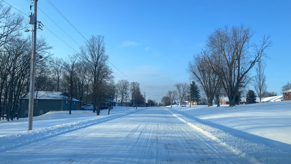 Major Snowfall Hits the Parkland, Crews Work to Clear Roads